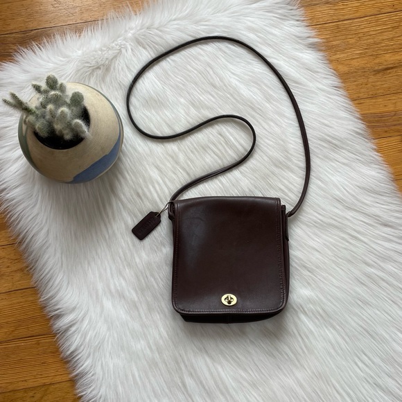 Coach vintage compact pouch crossbody leather bag - Picture 1 of 12
